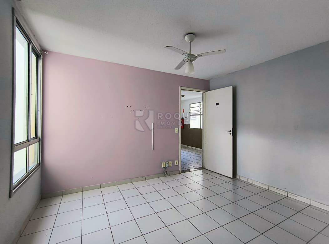 Apartamento para aluguel no bairro Residencial Rubi: Sala