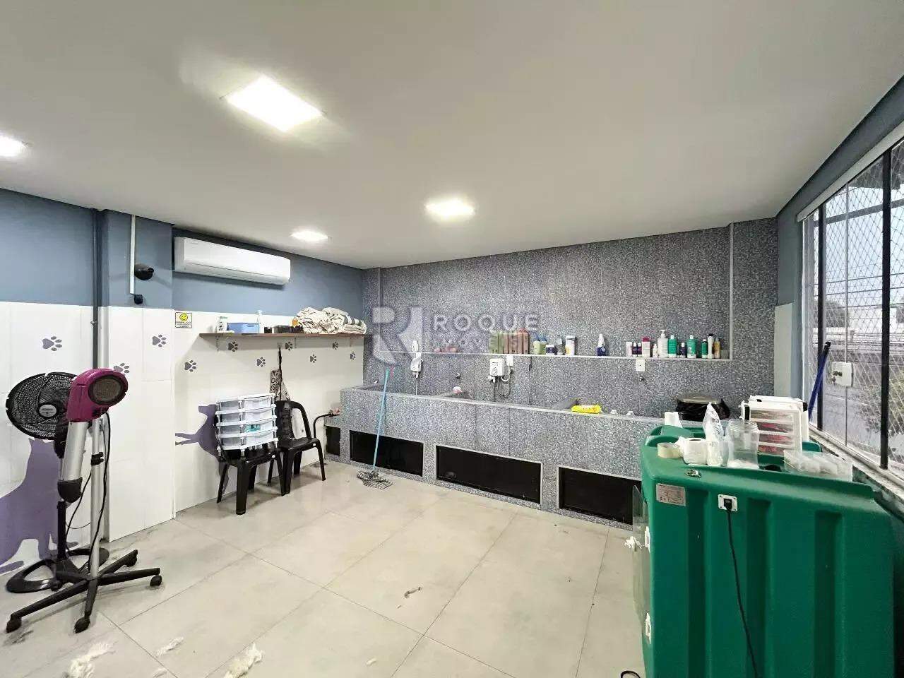 Casa com salão para aluguel no bairro Jardim Nova Itália: Sala 04 segundo andar