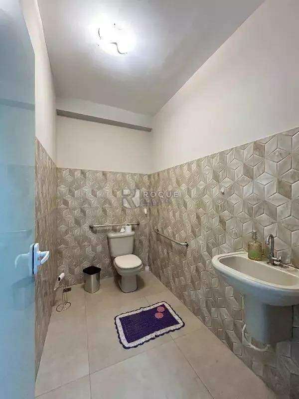 Casa com salão para aluguel no bairro Jardim Nova Itália: