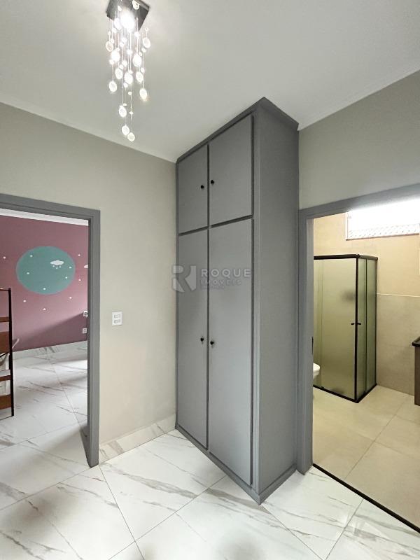 Casa Residencial para aluguel no bairro Jardim Nova Itália: Hall 