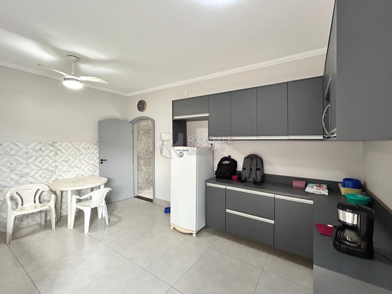 Casa Residencial para aluguel no bairro Jardim Nova Itália: Cozinha 