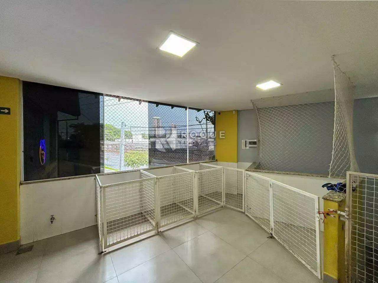 Casa com salão para aluguel no bairro Jardim Nova Itália: Sala 02 segundo andar