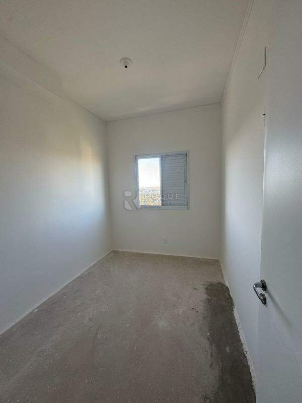 Apartamento à venda no bairro Jardim Santa Adélia: 