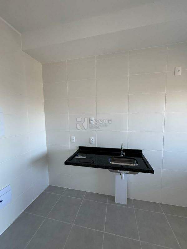 Apartamento à venda no bairro Jardim Santa Adélia: 