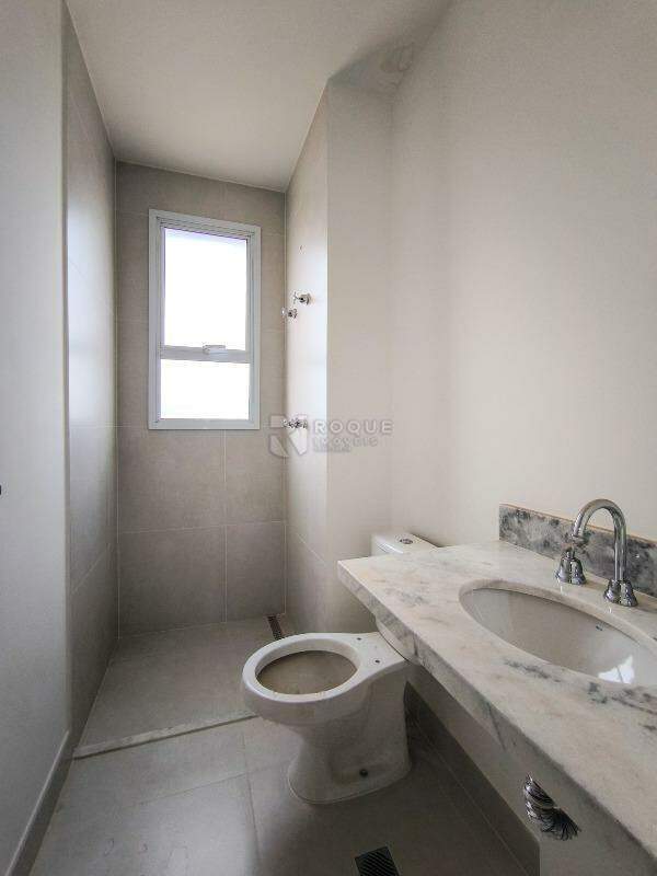 Apartamento à venda no bairro Jardim Aquárius: WC SUÍTE 2