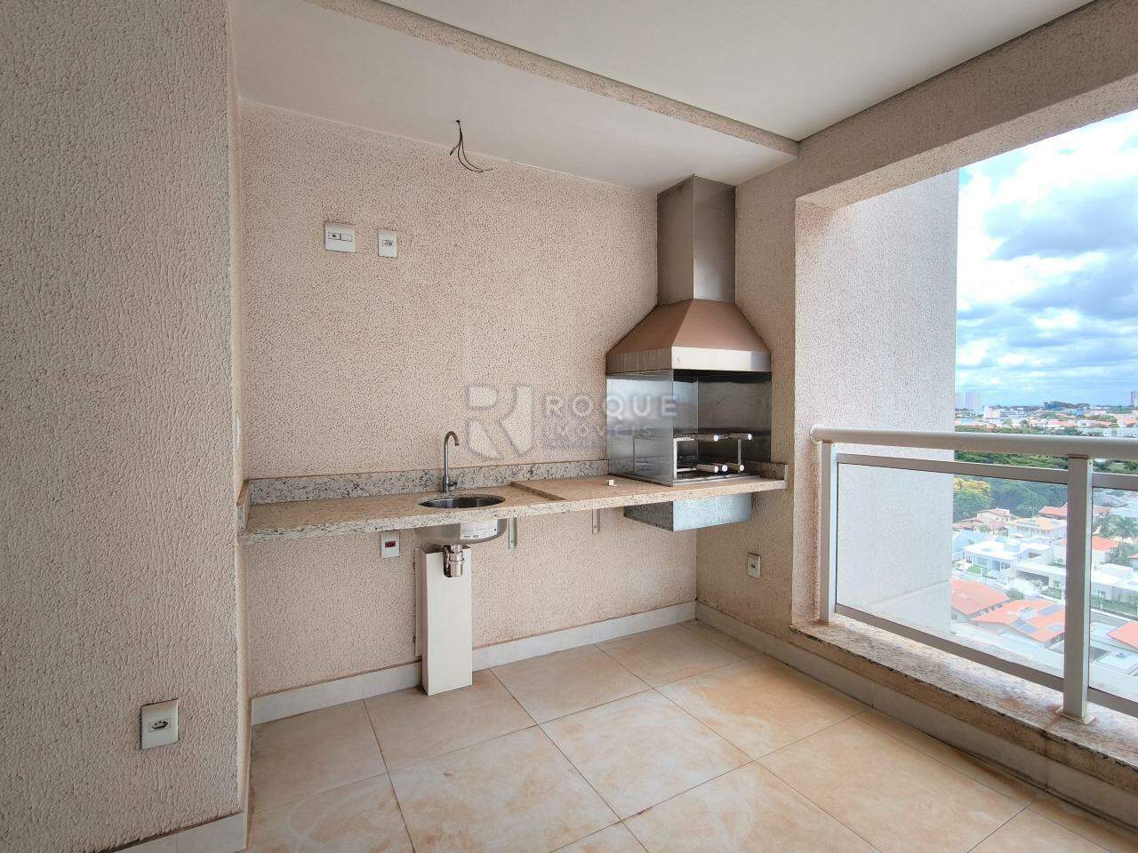 Apartamento à venda no bairro Jardim Aquárius: CHURRASQUEIRA