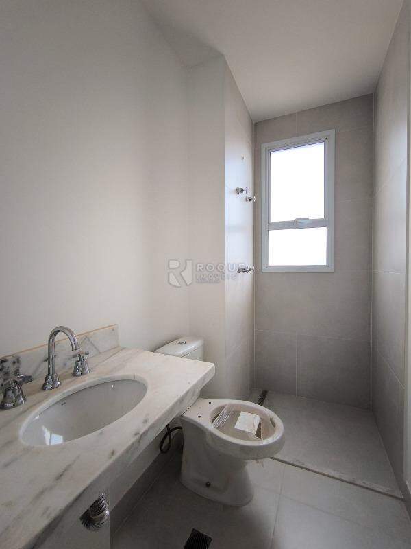Apartamento à venda no bairro Jardim Aquárius: WC SUÍTE 1