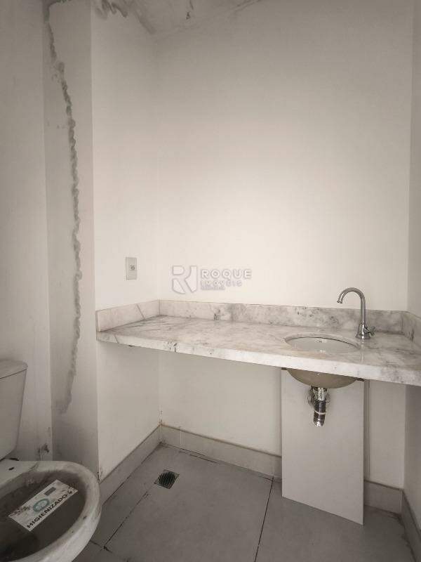 Apartamento à venda no bairro Jardim Aquárius: LAVABO