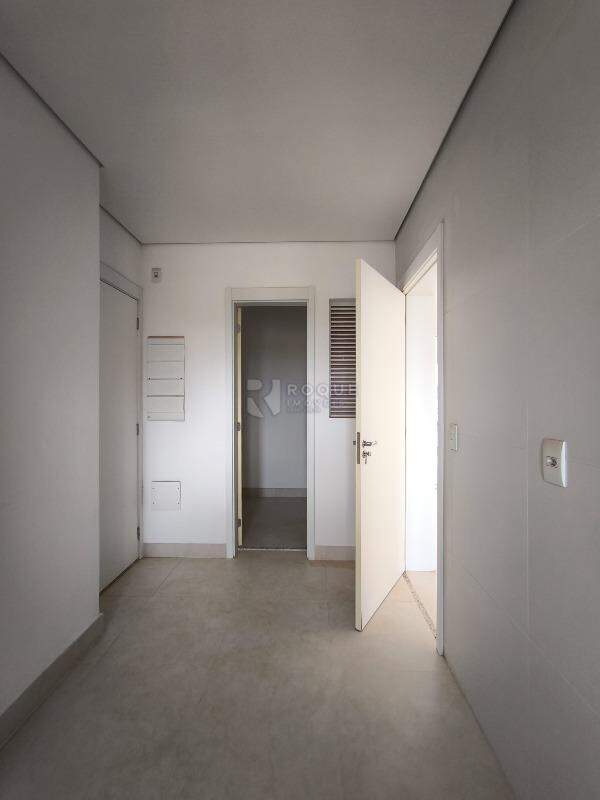 Apartamento à venda no bairro Jardim Aquárius: ÁREA DE SERVIÇO