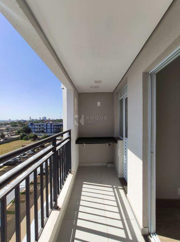 Apartamento à venda no bairro Jardim Santa Adélia: Sacada