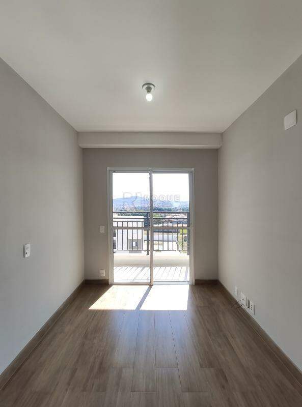 Apartamento à venda no bairro Jardim Santa Adélia: Sala 