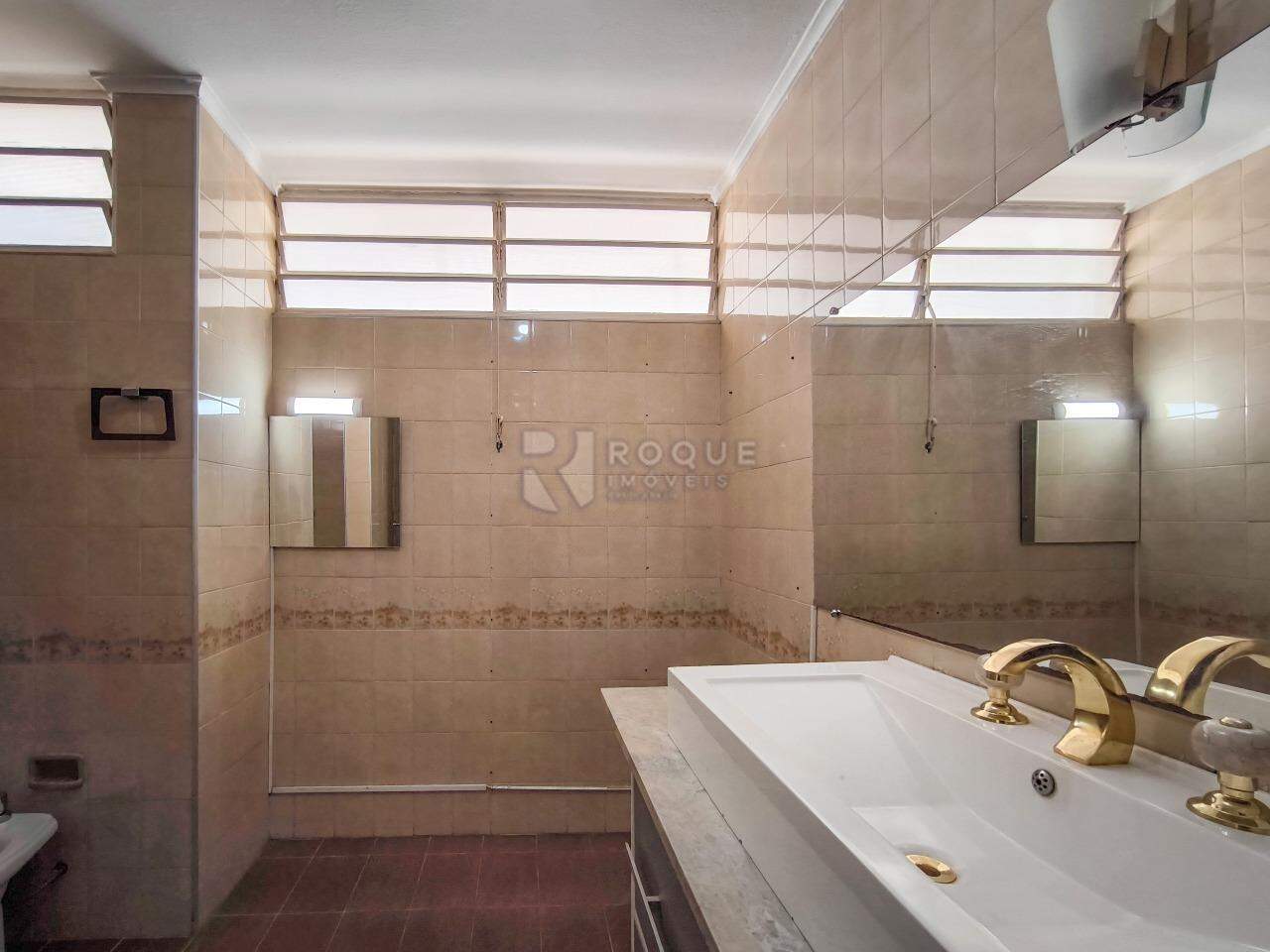 Apartamento à venda no bairro Centro: WC SUÍTE