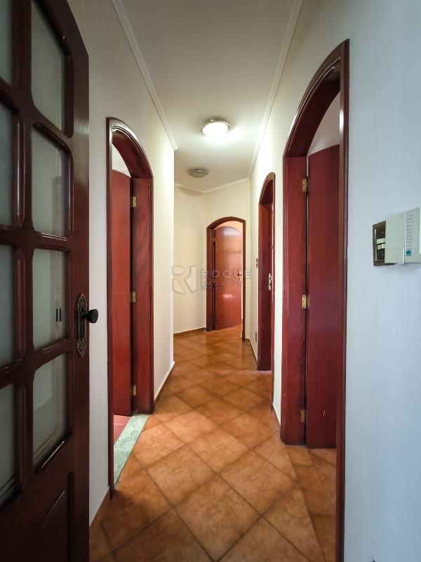 Casa Residencial à venda no bairro Jardim Mediterrâneo: CORREDOR INTERNO