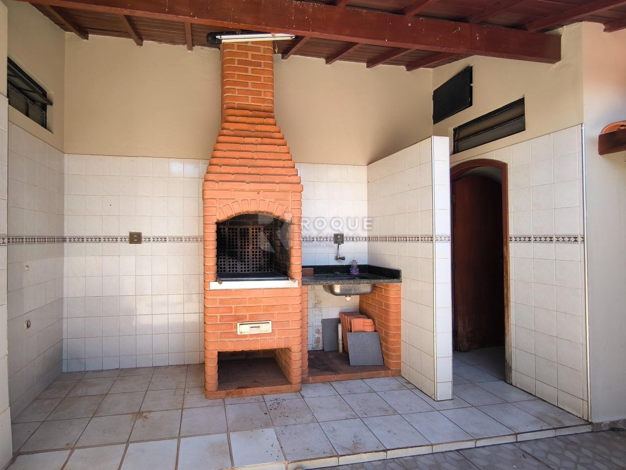 Casa Residencial à venda no bairro Jardim Mediterrâneo: CHURRASQUEIRA