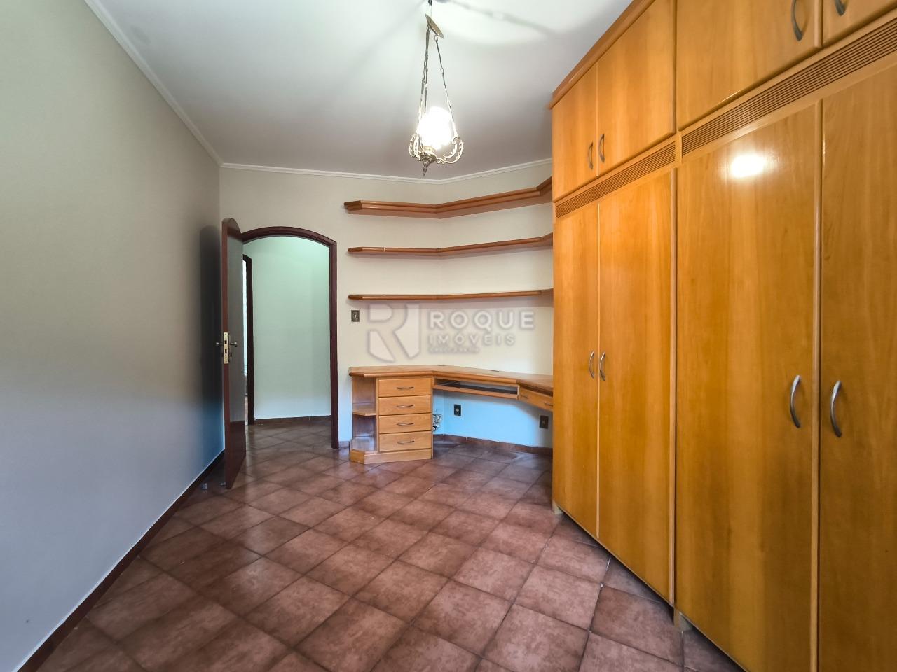 Casa Residencial à venda no bairro Jardim Mediterrâneo: DORMITÓRIO 1