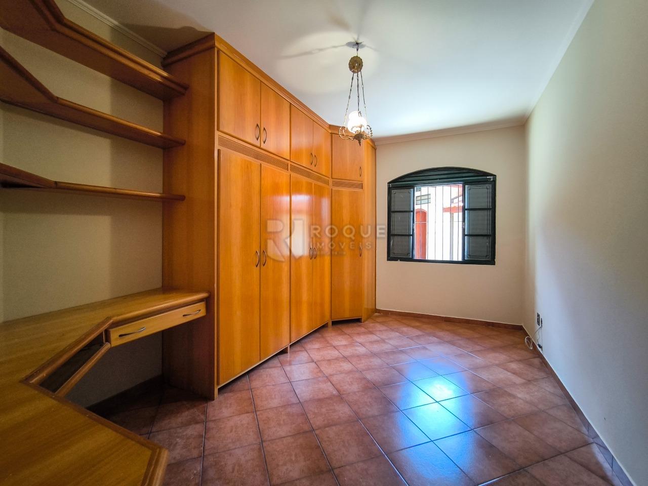 Casa Residencial à venda no bairro Jardim Mediterrâneo: DORMITÓRIO 1