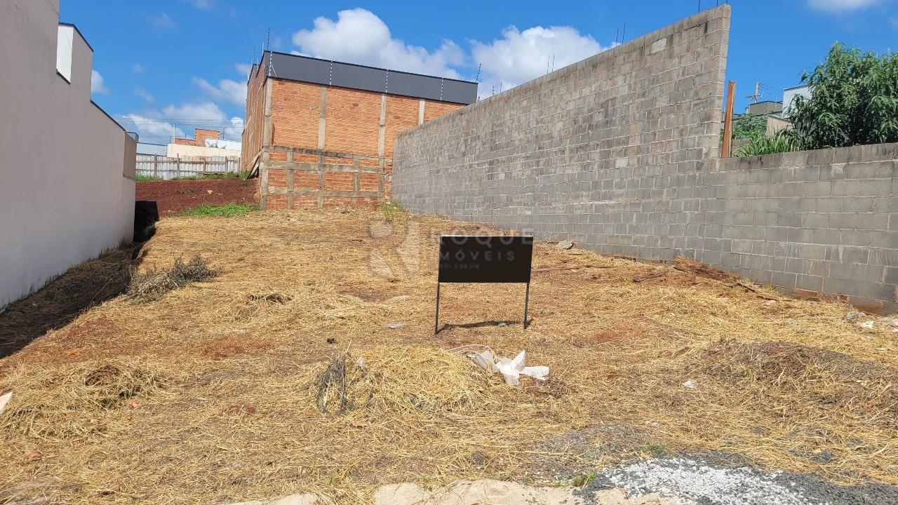 Terreno à venda no bairro Residencial Colinas do Engenho I: 