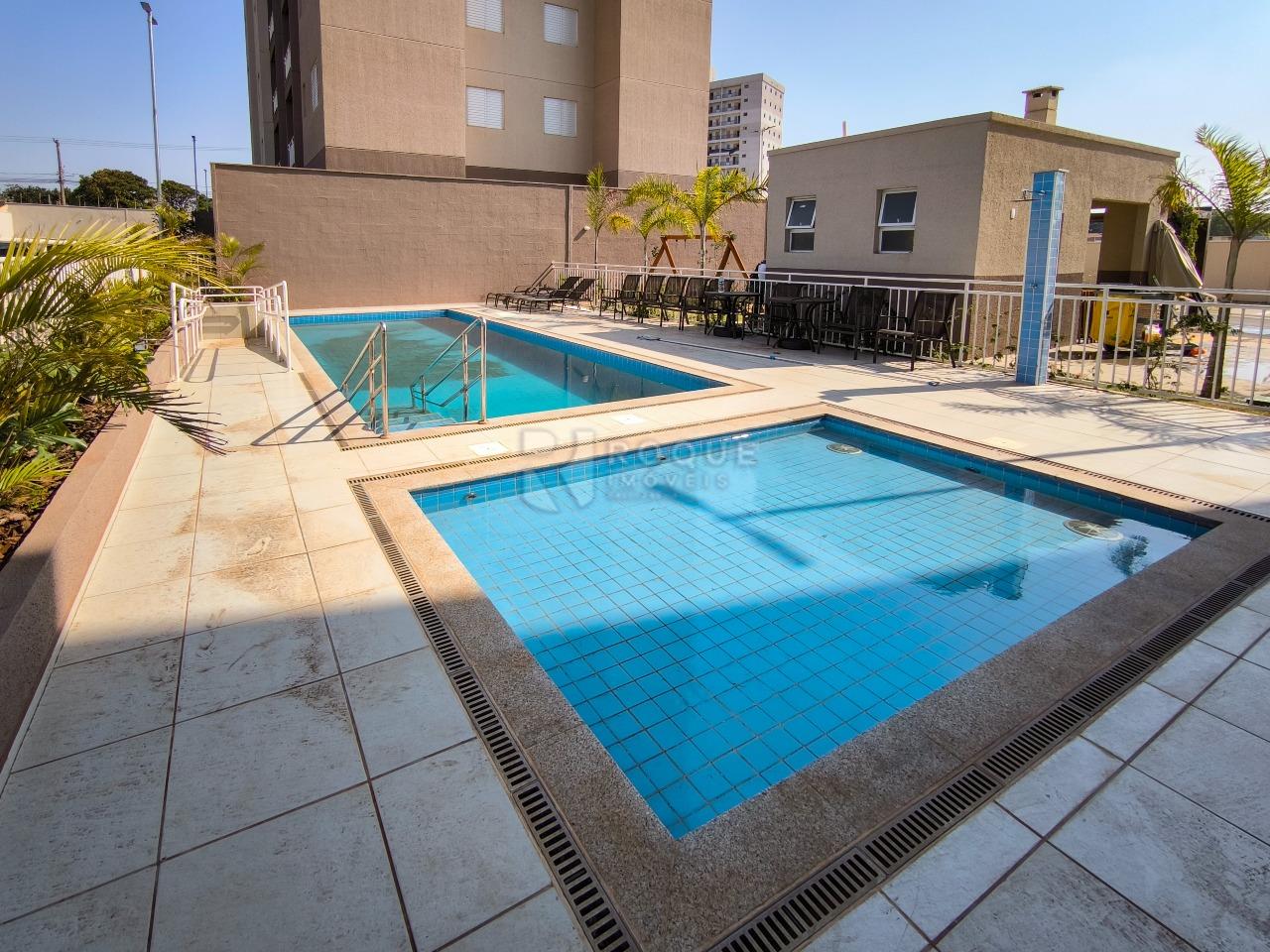 Apartamento à venda no bairro Chácaras Antonieta: PISCINAS