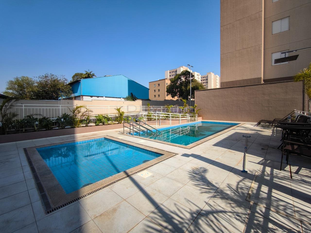 Apartamento à venda no bairro Chácaras Antonieta: PISCINAS