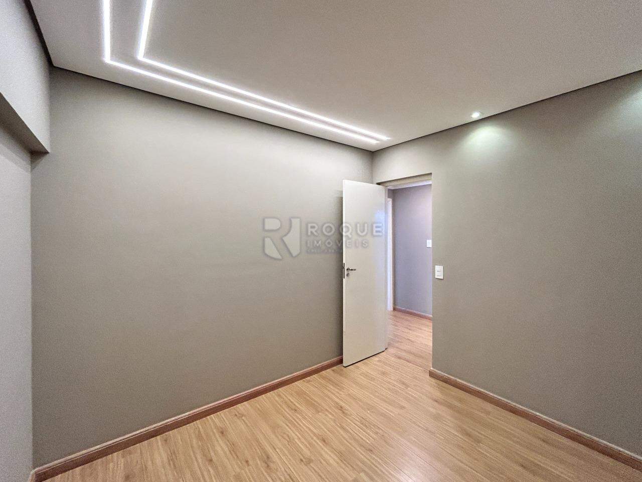 Apartamento à venda no bairro Jardim Santo André: Dormitório 3