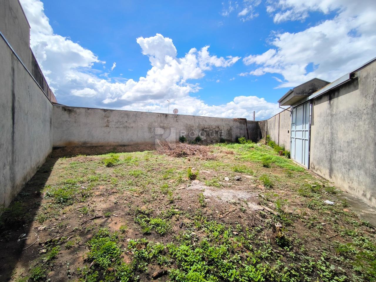 Terreno à venda no bairro Jardim Residencial e Comercial Alto dos Laranjais: 