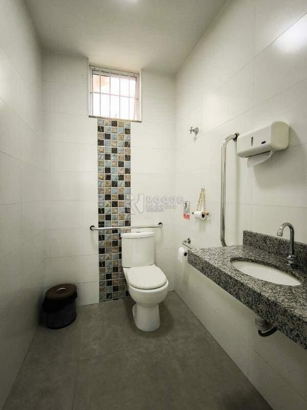 Salas/Conjuntos à venda no bairro Jardim Cidade Universitária I: WC FEMININO