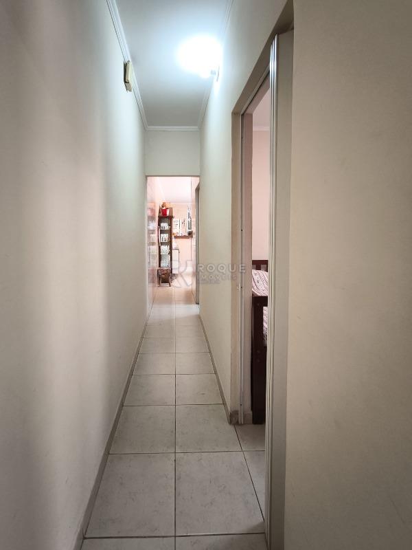Casa Residencial à venda no bairro Jardim Bandeirantes: CORREDOR INTERNO