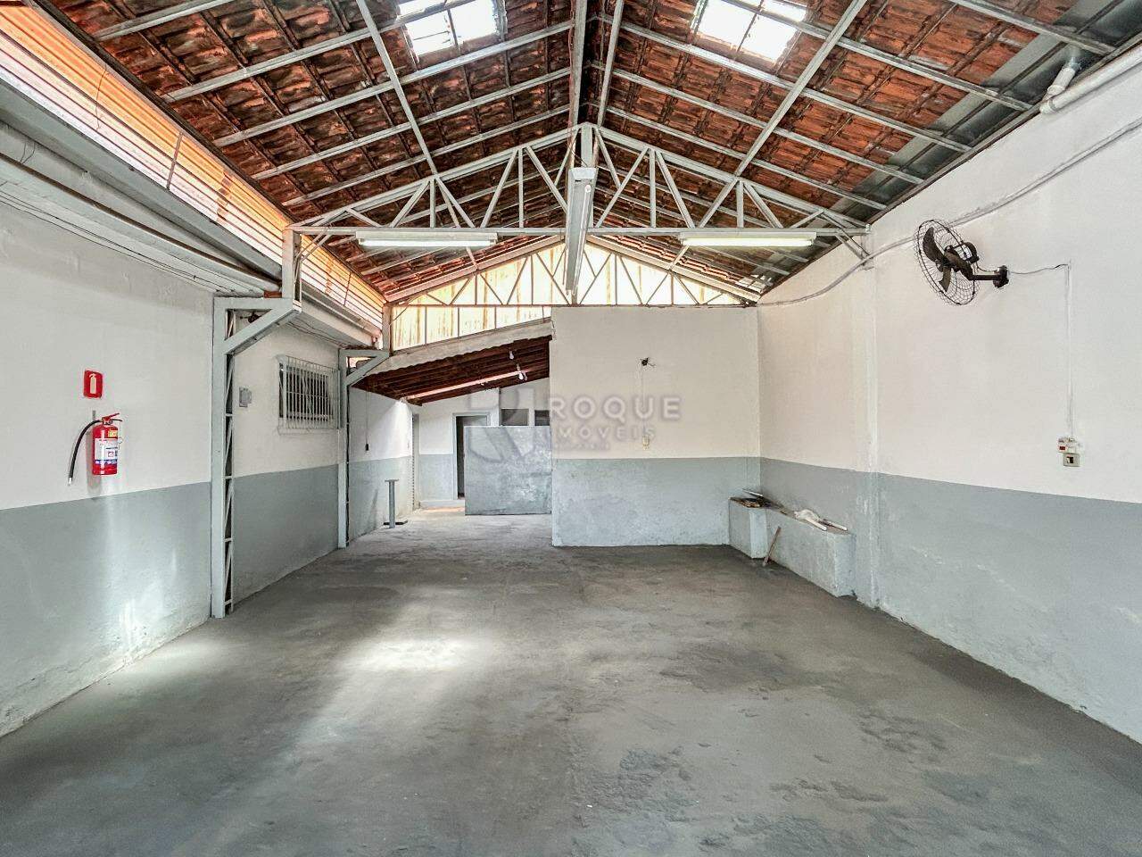 Barracão/Galpão para aluguel no bairro Vila Camargo: Salão