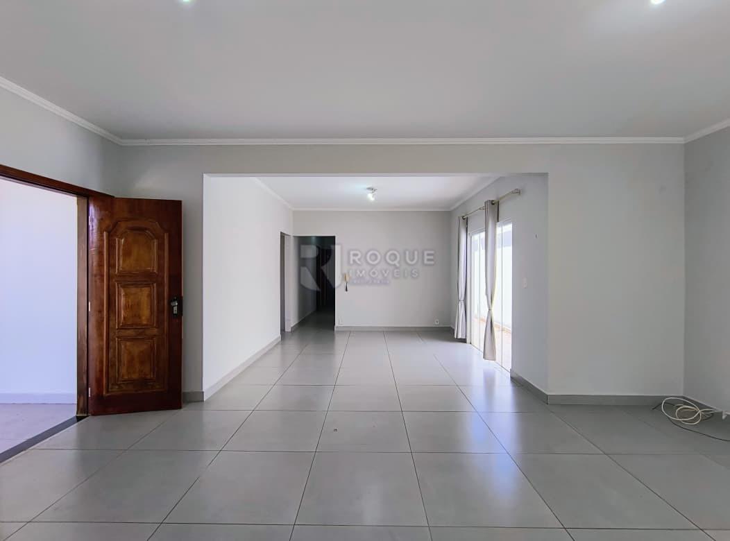 Casa em condomínio para aluguel no bairro Parque Egisto Ragazzo: Sala