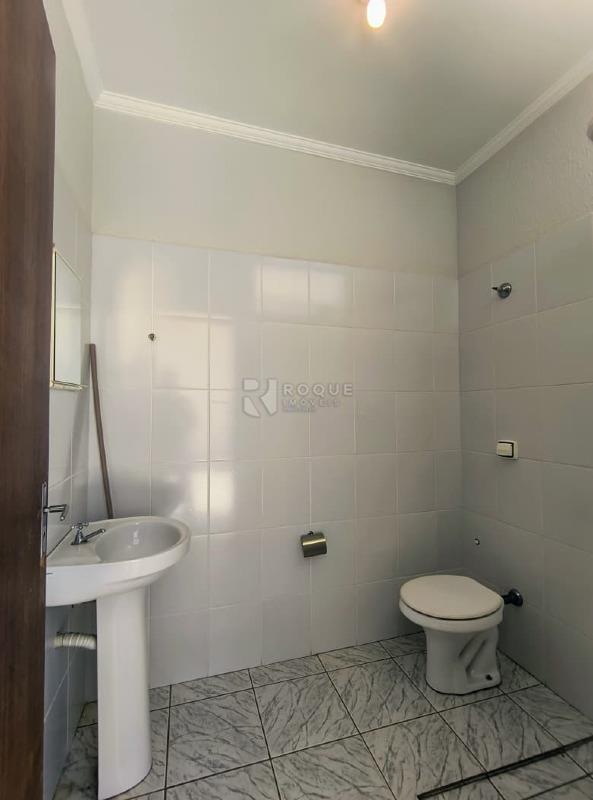 Casa em condomínio para aluguel no bairro Parque Egisto Ragazzo: Wc social fundos