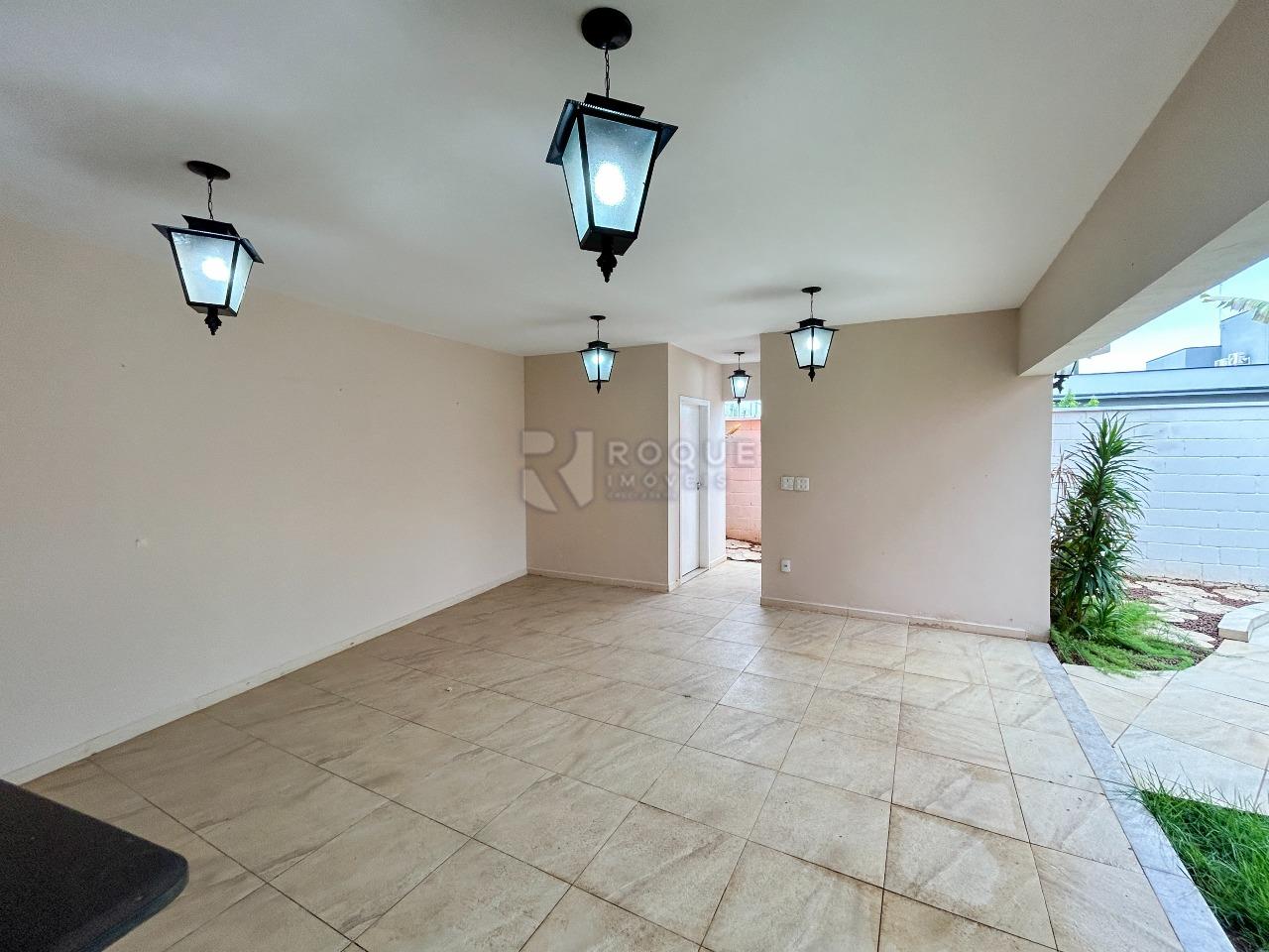 Casa em condomínio para aluguel no bairro Residencial Ilha de Bali: Fundo 