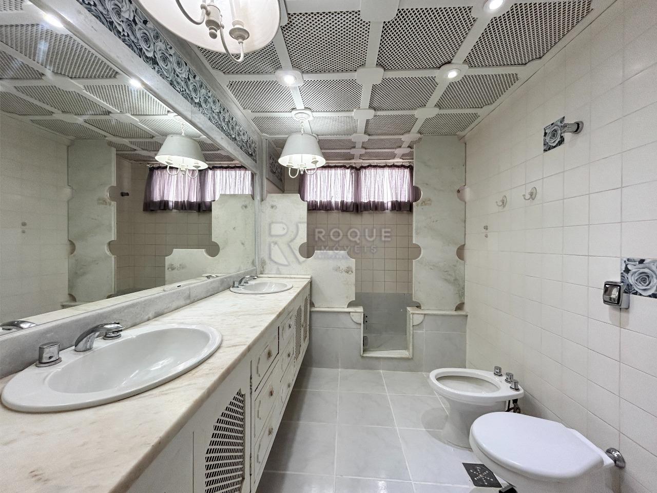 Apartamento para aluguel no bairro Centro: WC suíte 