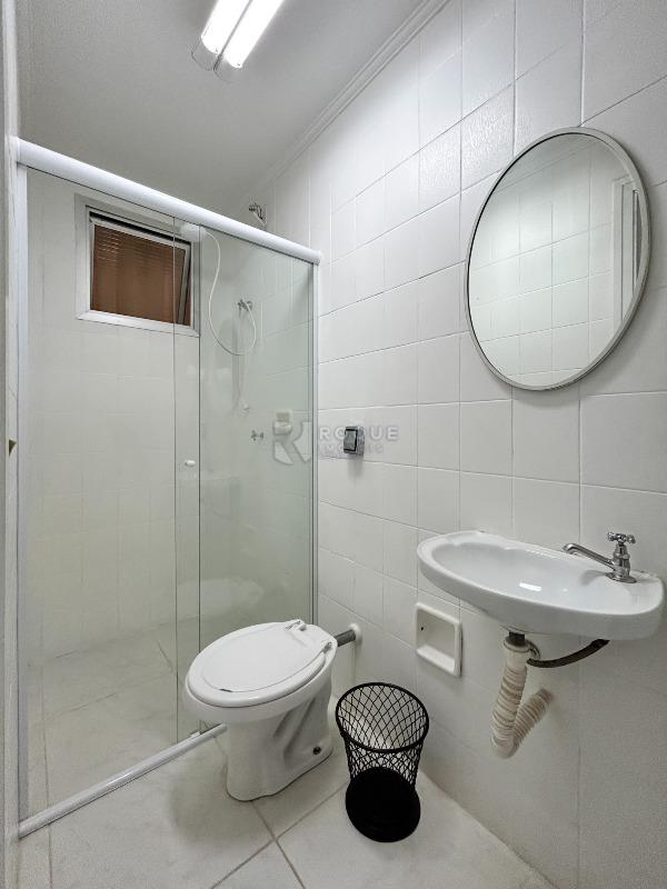 Apartamento para aluguel no bairro Centro: WC suíte 