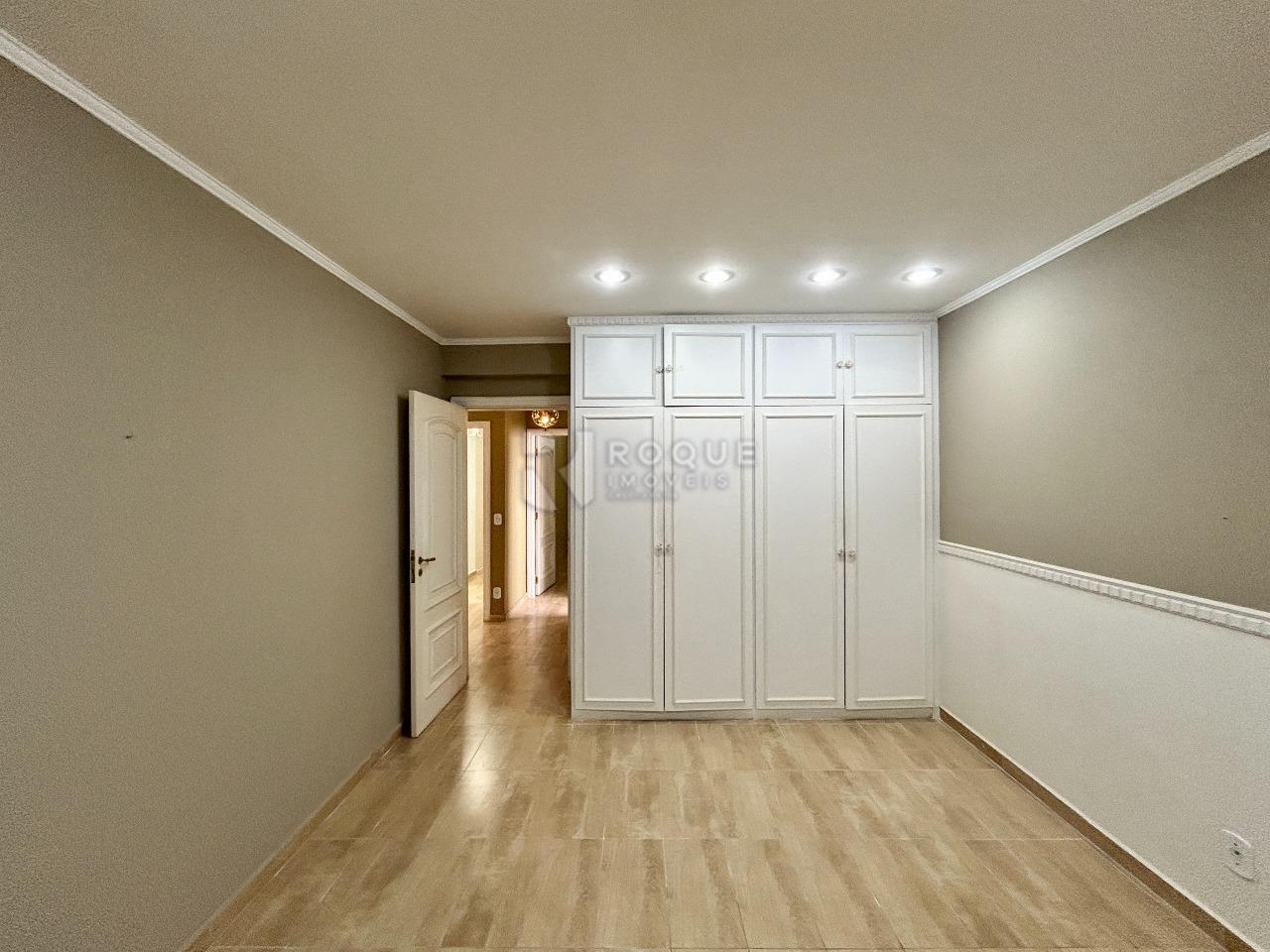 Apartamento para aluguel no bairro Centro: Dormitório 3