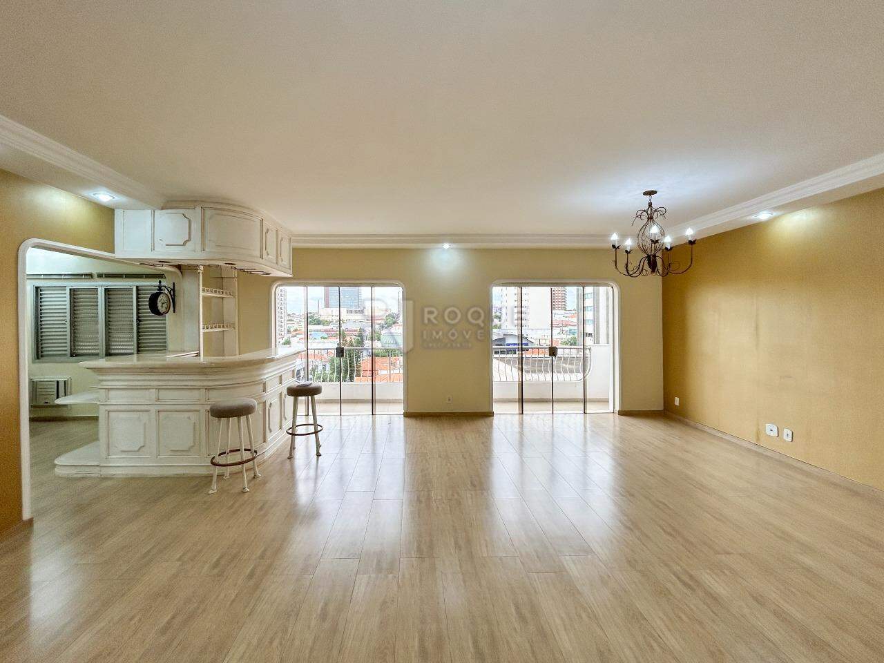 Apartamento para aluguel no bairro Centro: Sala