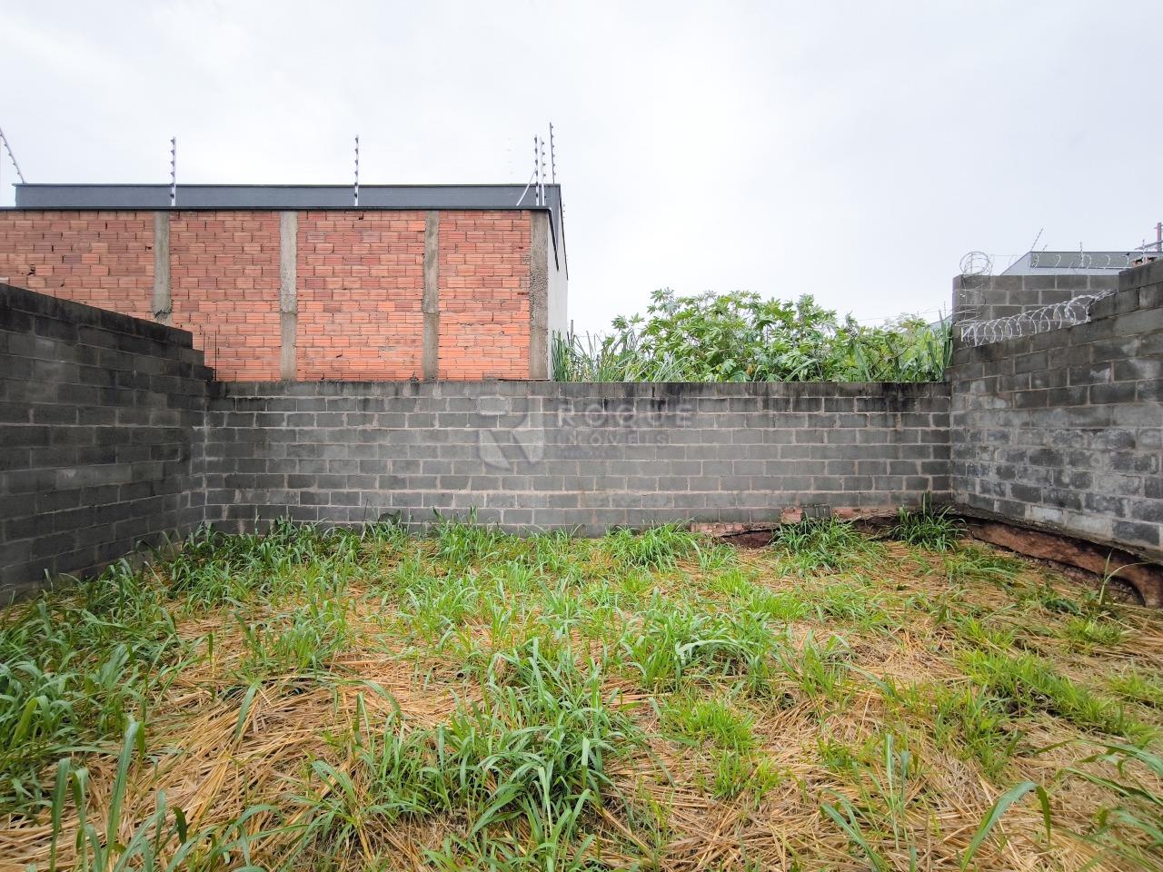 Terreno à venda no bairro Residencial Colinas do Engenho I: 