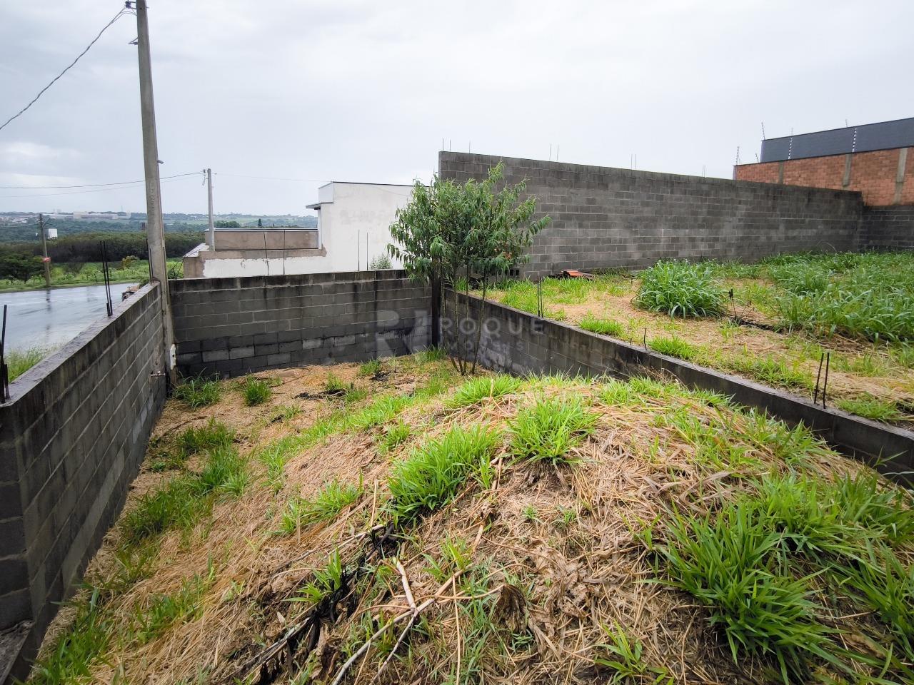 Terreno à venda no bairro Residencial Colinas do Engenho I: 