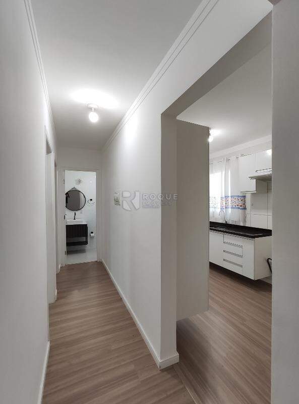 Apartamento à venda no bairro Jardim Ouro Verde: Hall