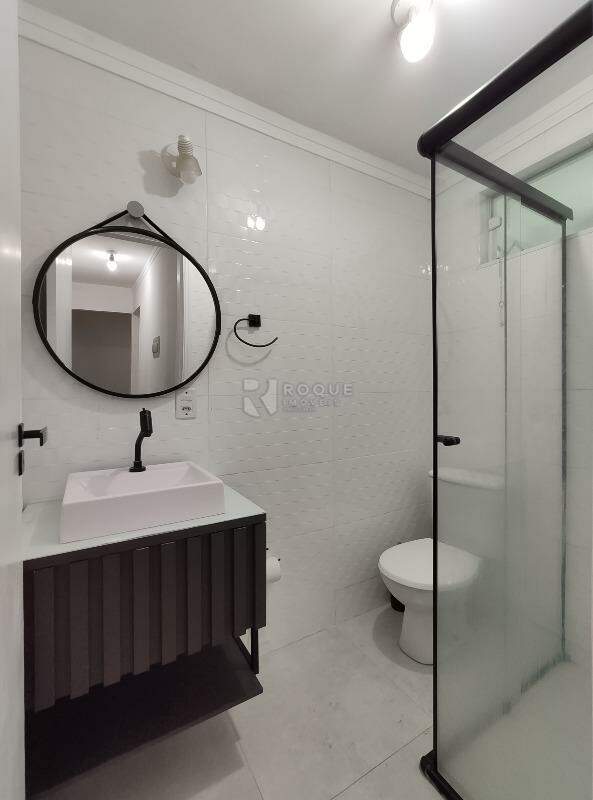 Apartamento à venda no bairro Jardim Ouro Verde: WC social 