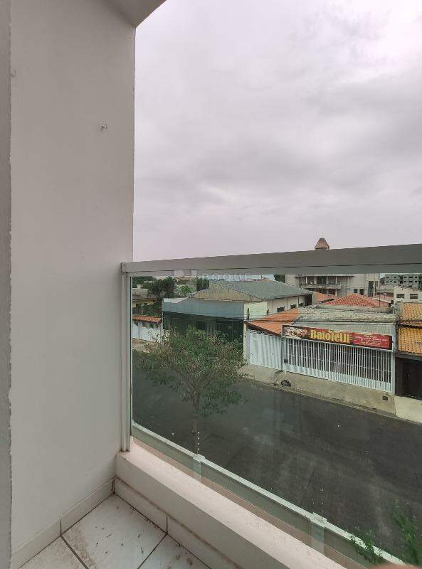 Apartamento à venda no bairro Jardim Ouro Verde: Sacada