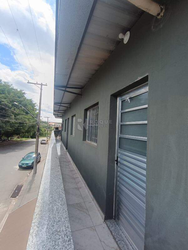 Kitnet para aluguel no bairro Jardim Residencial José Cortez: Sacada