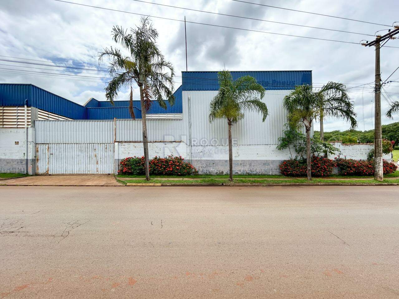 Barracão/Galpão para aluguel no bairro DISTRITO INDUSTRIAL: Fachada