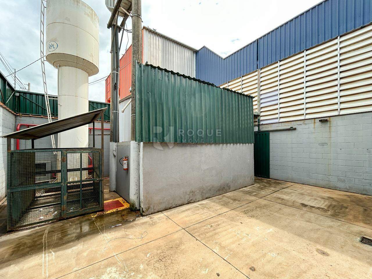 Barracão/Galpão para aluguel no bairro DISTRITO INDUSTRIAL: Garagem