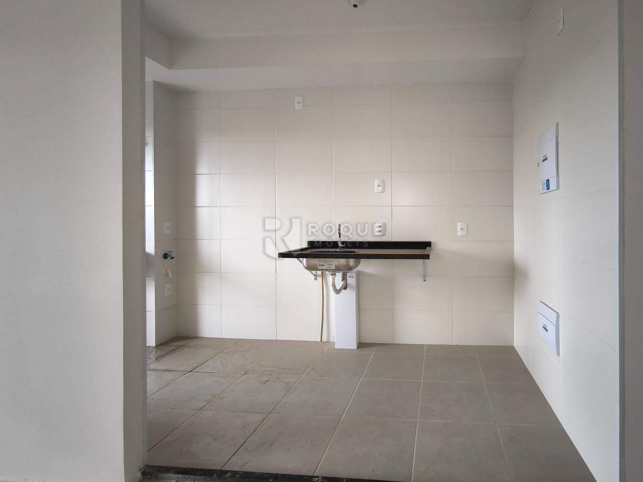 Apartamento à venda no bairro Jardim Santa Adélia: COZINHA