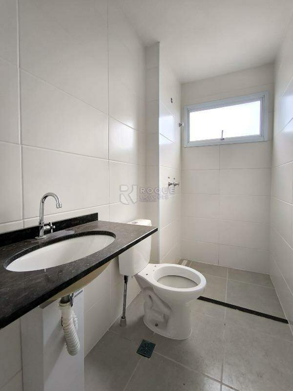 Apartamento à venda no bairro Jardim Santa Adélia: WC SUÍTE