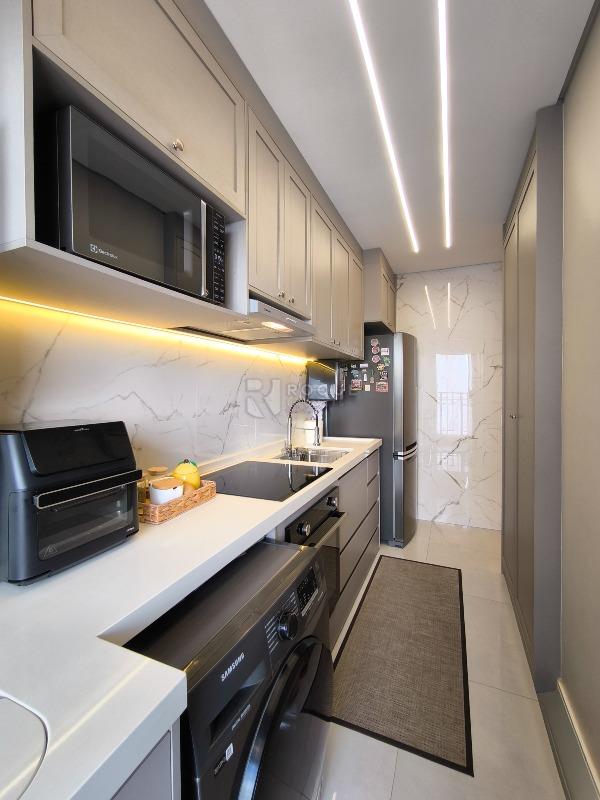 Apartamento à venda no bairro Jardim Santa Adélia: COZINHA