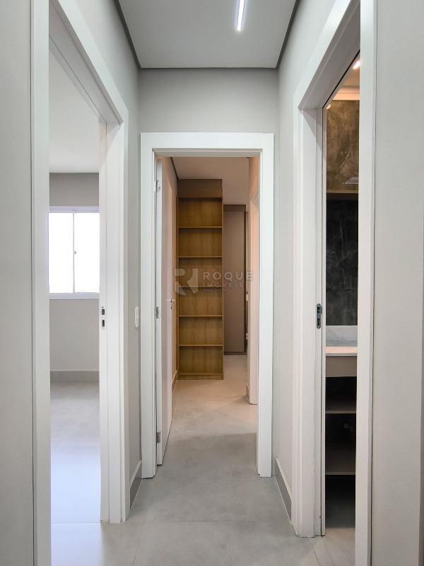 Apartamento à venda no bairro Graminha: ÁREA DE CIRCULAÇÃO