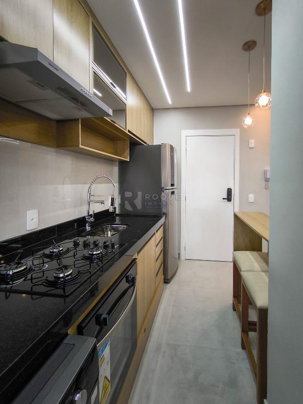Apartamento à venda no bairro Graminha: COZINHA