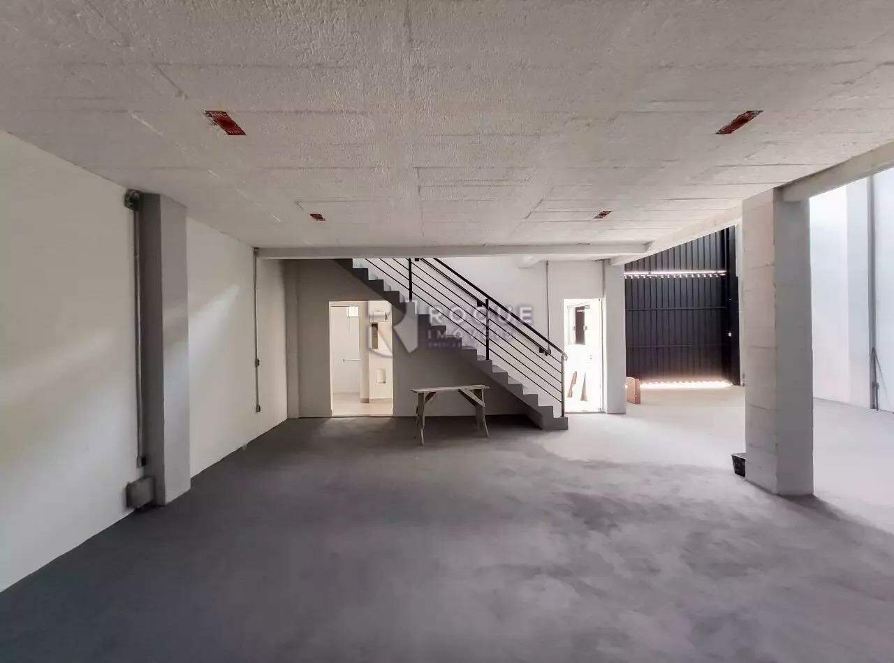 Barracão/Galpão para aluguel no bairro Jardim Porto Real II: Salão