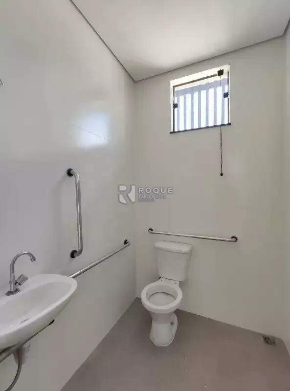 Barracão/Galpão para aluguel no bairro Jardim Porto Real II: Wc social 03
